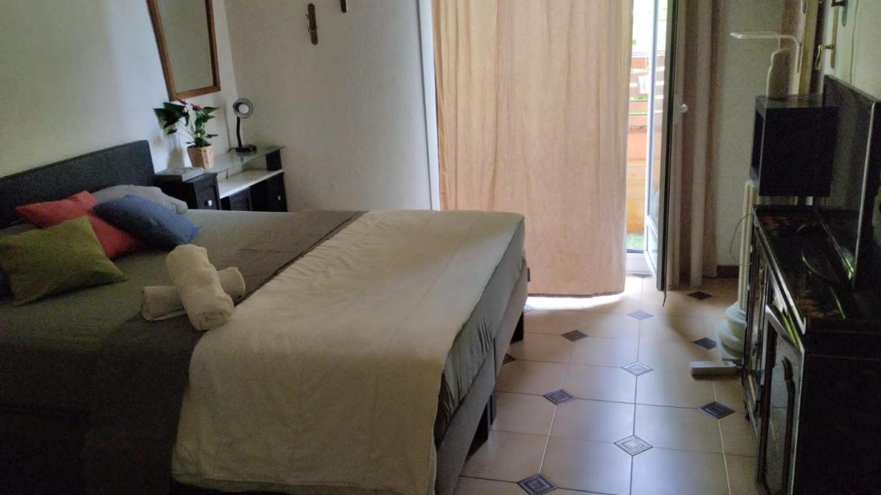 Gaudi 51 Appartement Barcelona Buitenkant foto